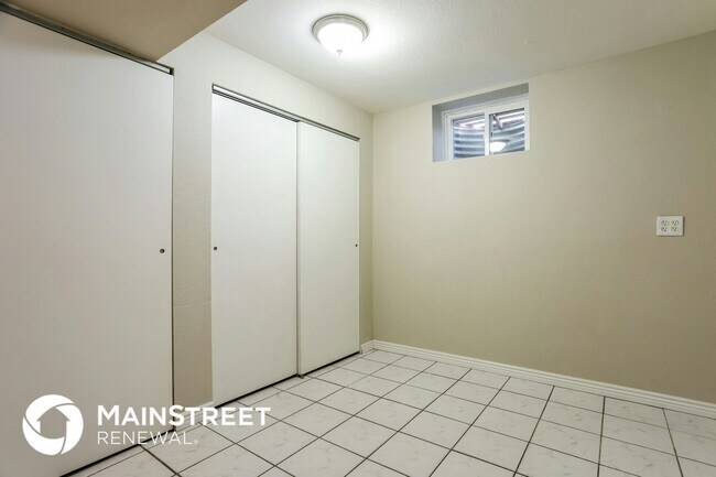 Building Photo - 5161 Xanadu St