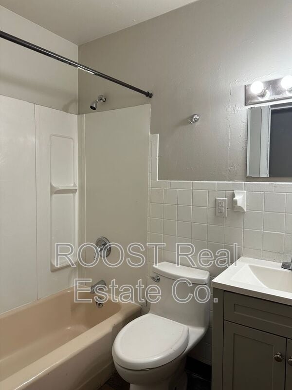 Building Photo - 919-921 Weyant Ave.