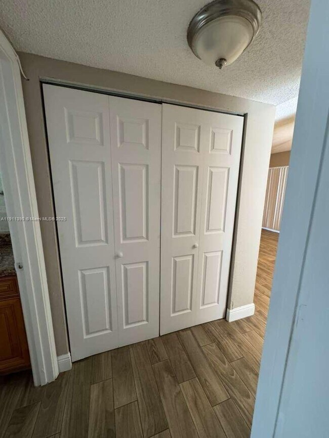 Building Photo - 1580 Windorah Way