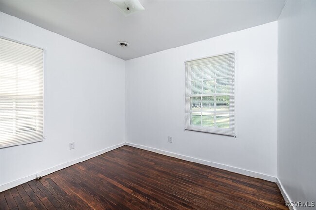 Building Photo - 4836 Burtwood Ln