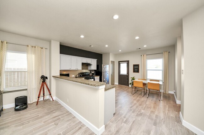 Building Photo - 18410 Avanta Cove Dr