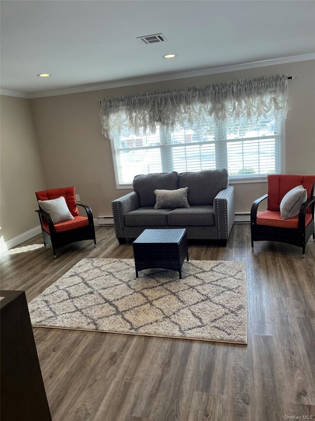 Building Photo - 44 Trent Ct