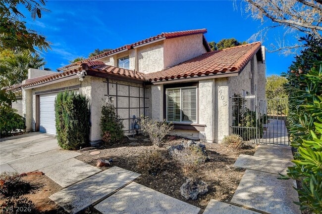 Building Photo - 2408 El Cortez Ave