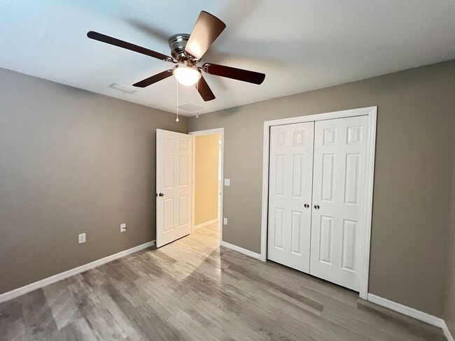 Building Photo - GORGEOUS 3BR/2BA Home with Open Floor Plan and Upgraded Features!