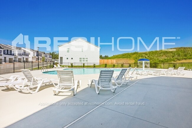 Building Photo - 3024 Haystack Dr