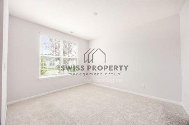 Building Photo - 12281 Rooster Tail Dr