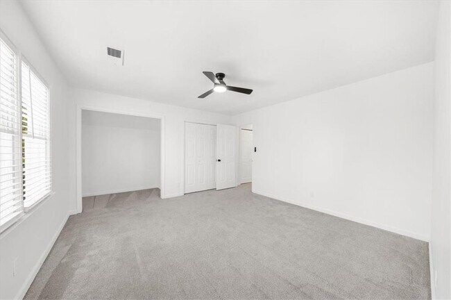 Building Photo - 11215 Highfield Chase Dr