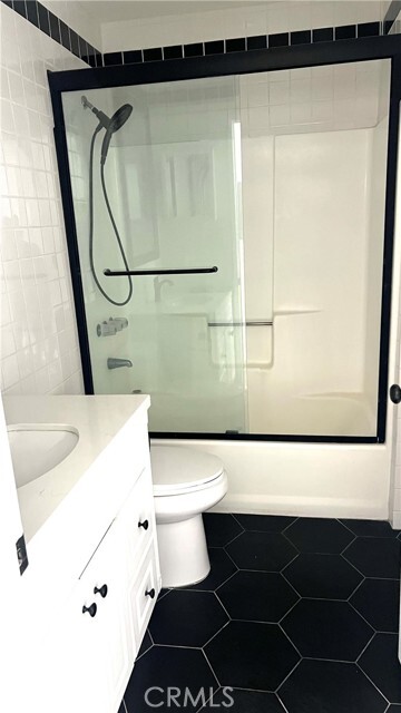 Building Photo - 4061 W 132nd St