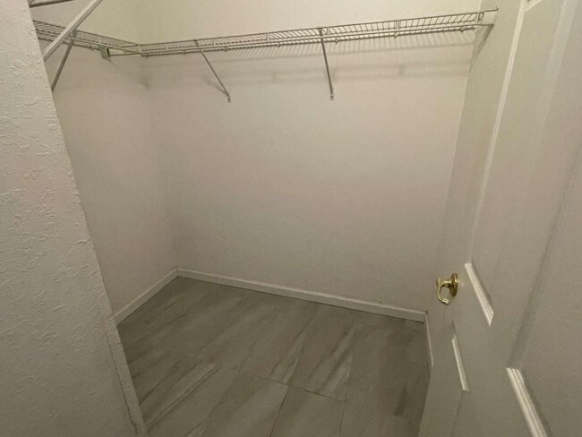 Building Photo - 2944 Hidden Hills Rd