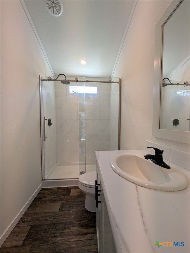 Building Photo - 120 Water Hole Ln