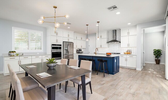 Building Photo - 25822 N 20th Ln