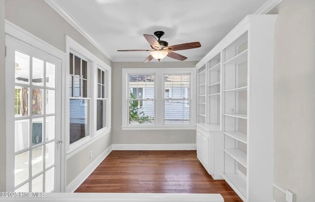 Building Photo - 3 Bed 3 Bath Historic Home