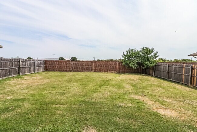 Building Photo - 9316 Liberty Crossing Dr