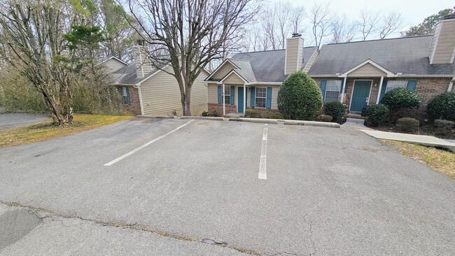 Building Photo - West Knoxville 37923 - 2 bedroom, 2 bath condo - Contact Ryan Fogarty (865) 333-4840