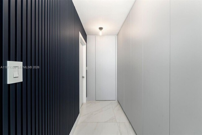 Building Photo - 900 Biscayne Blvd