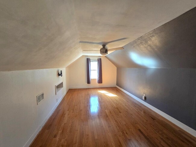 Building Photo - 1160 Georges Ave