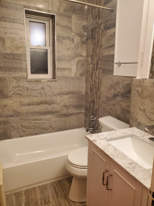 Building Photo - 1 Glen Elm Dr