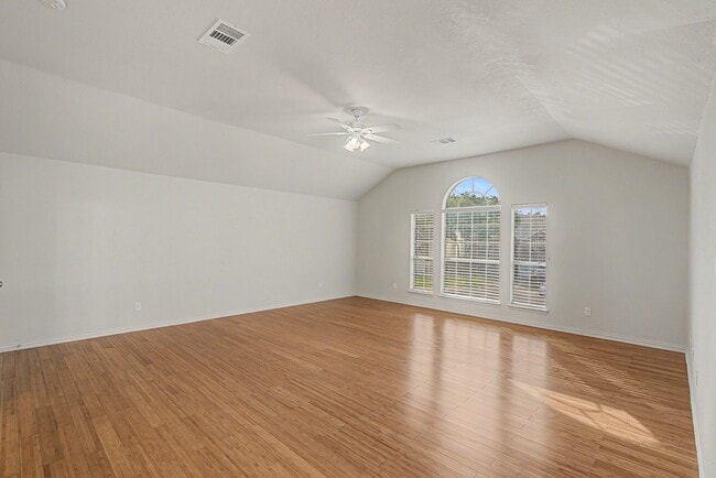 Building Photo - 2126 Highland Bay Ct