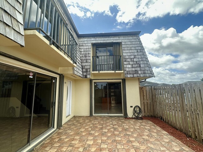 Building Photo - 405 Arabian Rd