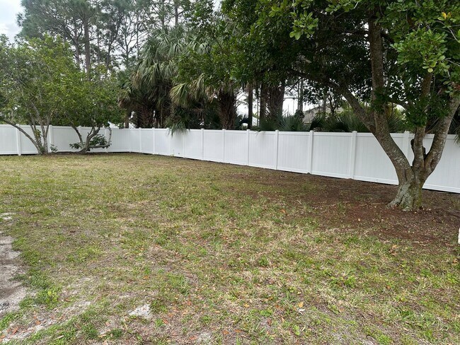 Building Photo - 2150 SW Biella Ave