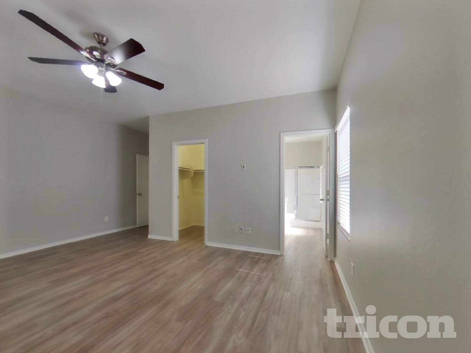 Building Photo - 15441 W Cameron Dr