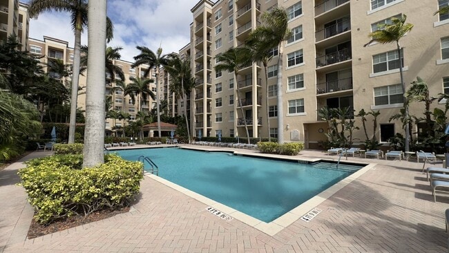 Building Photo - 1801 N Flagler Dr