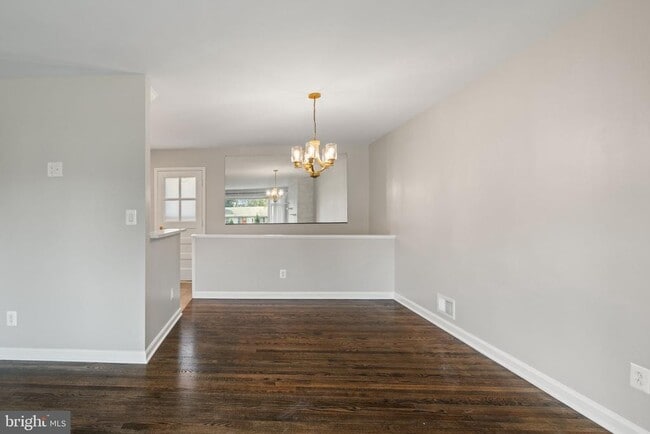 Building Photo - 3908 Melvern Pl