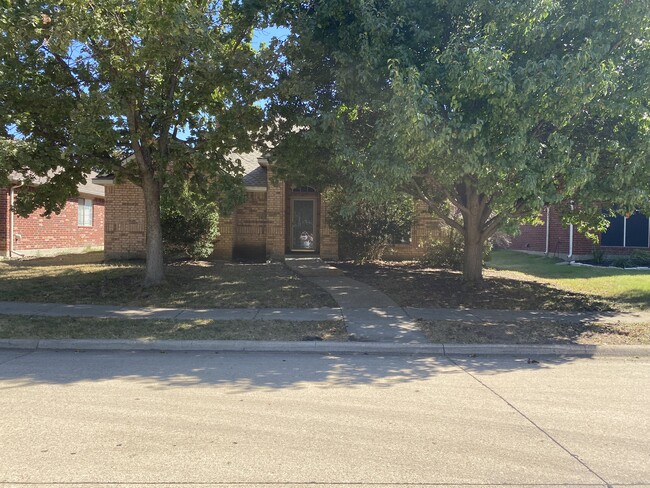 Primary Photo - 5205 Crossvine Ln