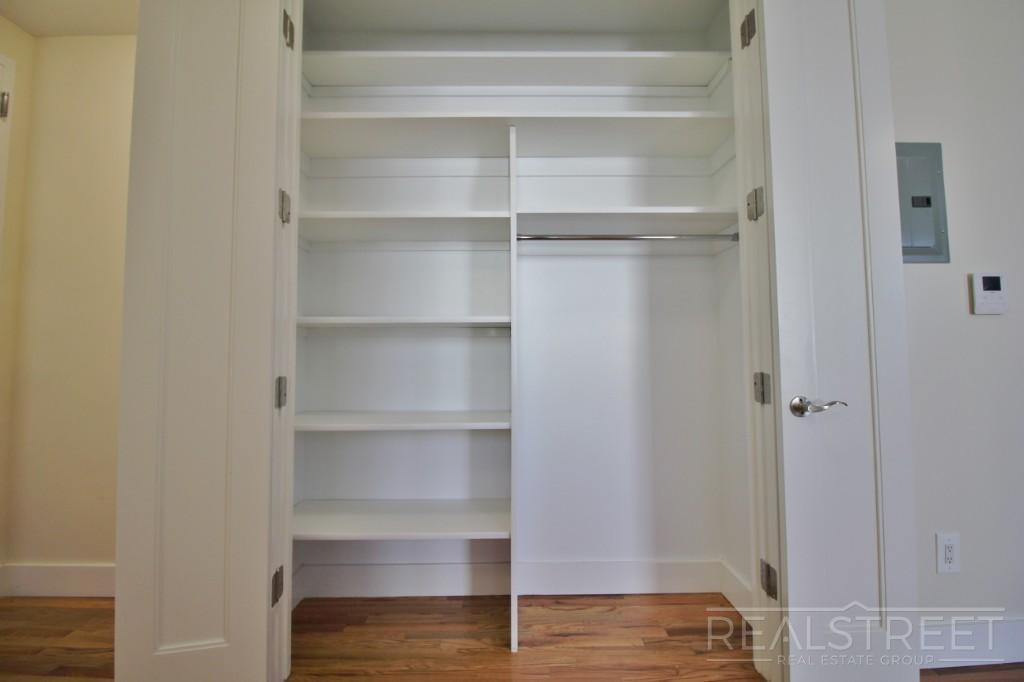 Building Photo - Magnificent 1 Bed PH Across the St from Prospect Park!