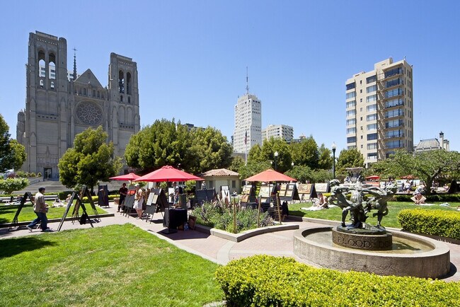 Building Photo - 1081 Pine St