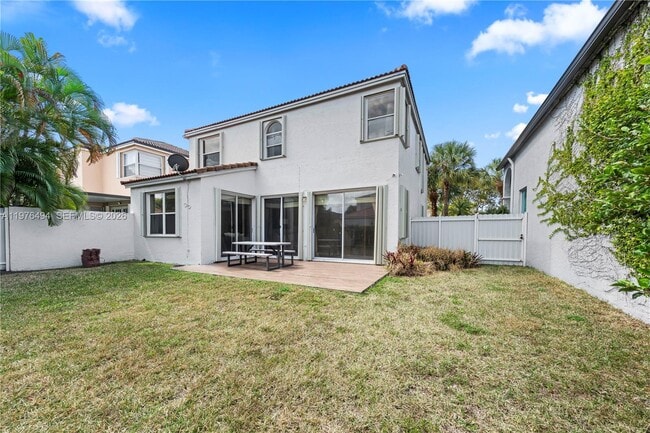 Building Photo - 547 NW 157th Ln