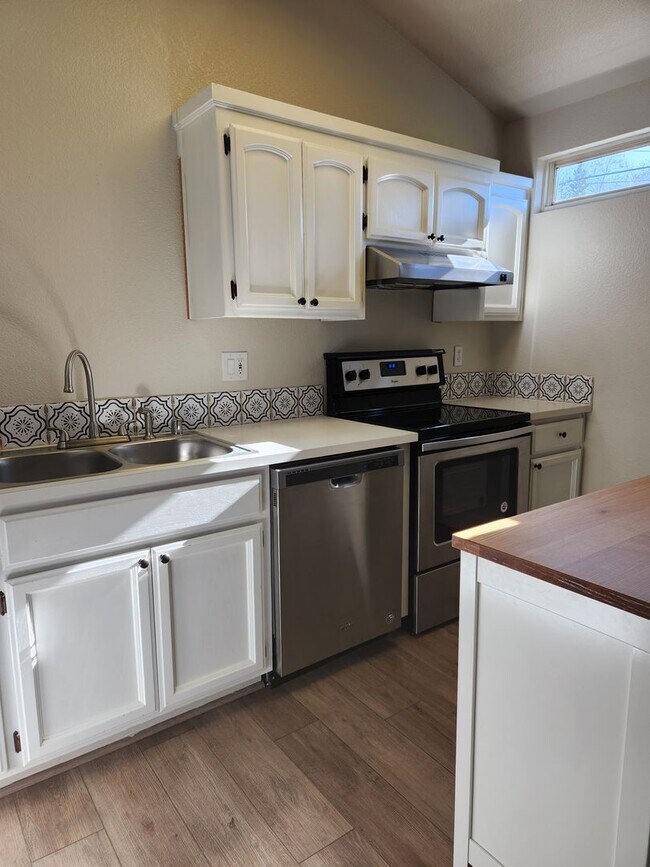 Building Photo - 1 Bdrm, 1 Bath ADU near Sutter Street - Historic Folsom