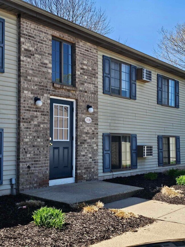 Building Photo - 3924 Kenowa Ave