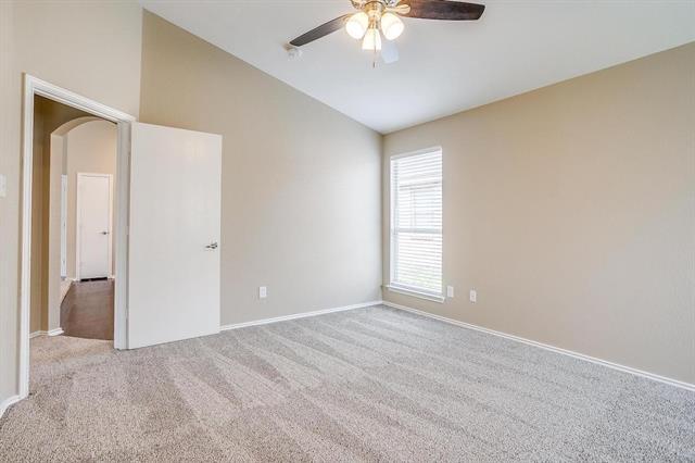 Building Photo - 1116 Boxwood Dr