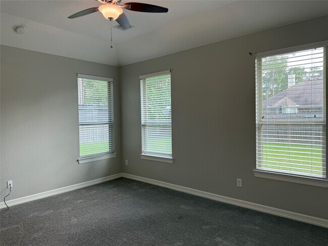 Building Photo - 1555 Primrose St