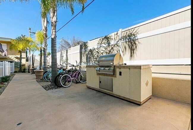 Building Photo - 3993 Jewell St