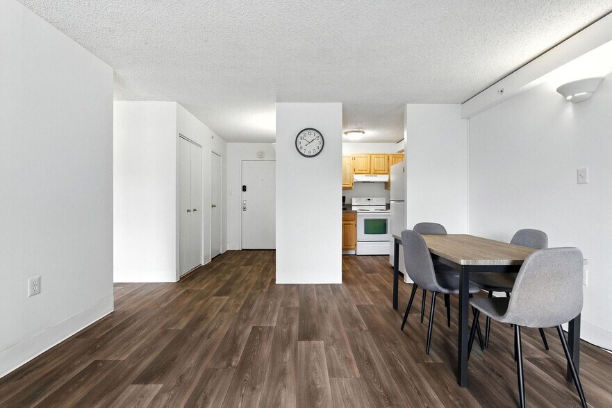 Building Photo - 1711 Bellevue Ave