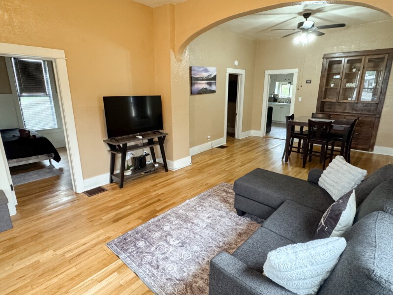 Building Photo - 1603 Elm Ave