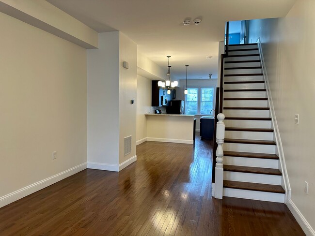 Building Photo - Charming  2Bed/2Bath in Patterson Park