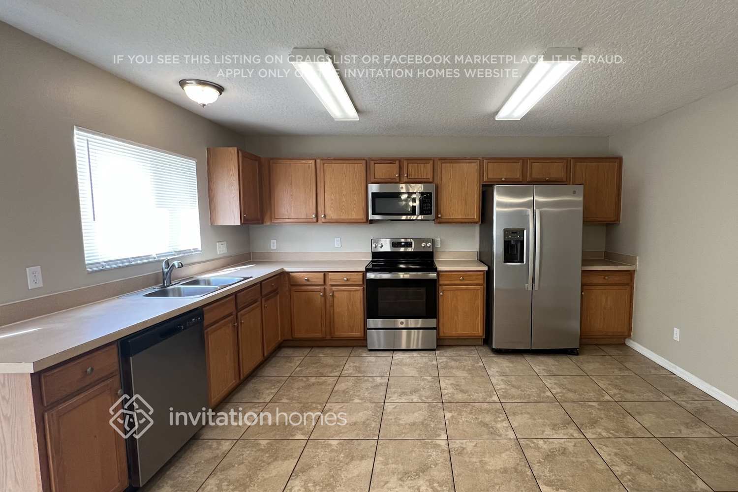 Building Photo - 1820 Delafield Dr