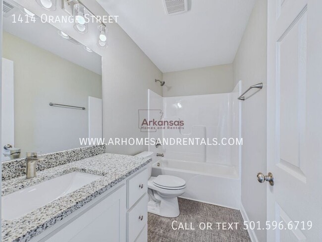 Building Photo - 1414 Orange St