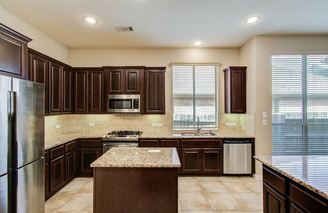 Building Photo - 5015 Crystal Wind Ln