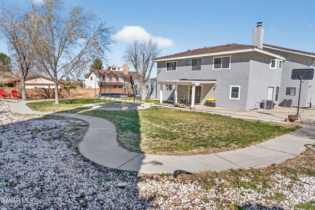 Building Photo - 41537 Poplar Cir