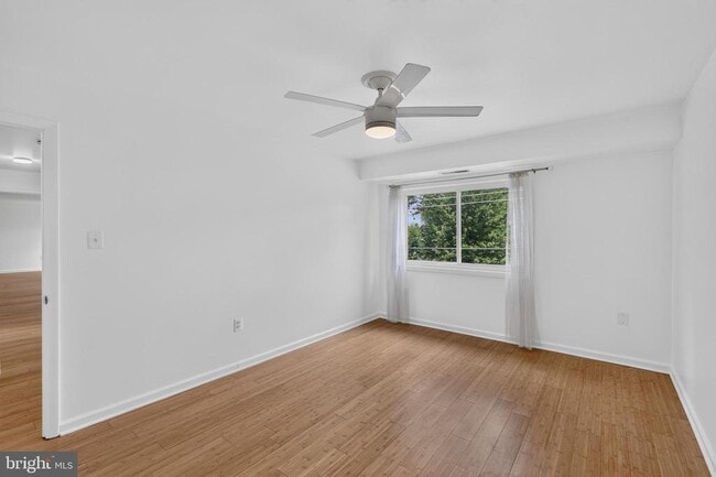 Building Photo - 204 Park Terrace Ct SE