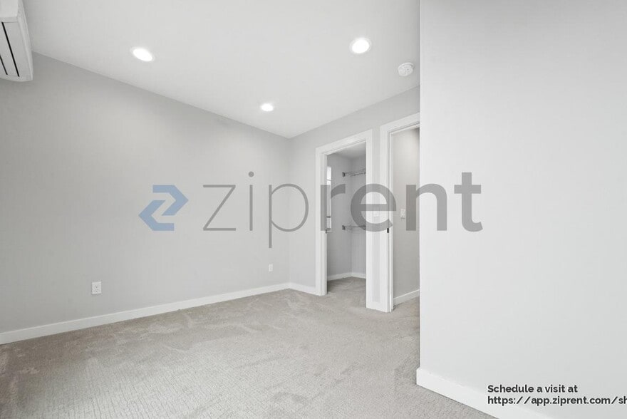 Building Photo - 2725 S Norman St