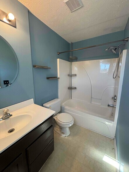 Building Photo - 7718 Porter House Dr