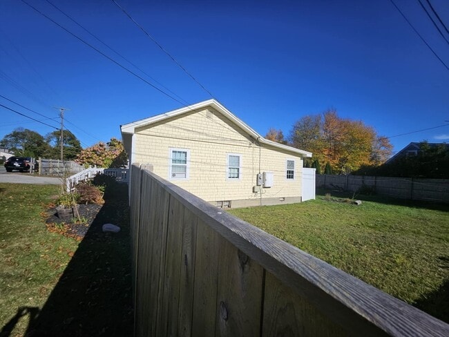 Building Photo - 1037 Ocean St