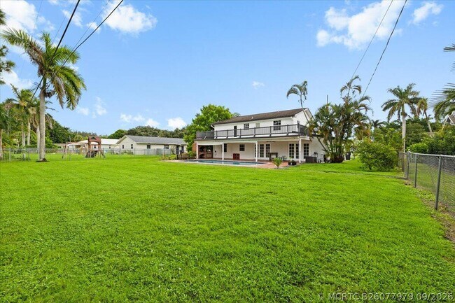 Building Photo - 3179 Hoylake Rd