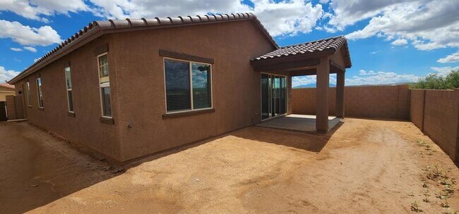 Building Photo - 7822 S Wolf Creek Dr