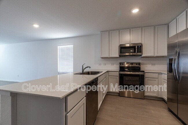 Building Photo - 3338 Gingham Pt